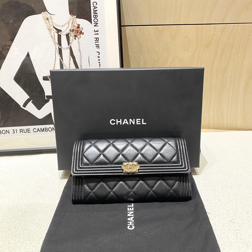 95新 Chanel/香奈儿 黑金羊长款钱包21kFH01544