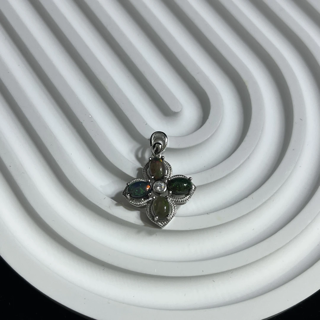 925银珐琅银制品 【千玺】天然保真正品黑欧色幻彩四叶草吊坠