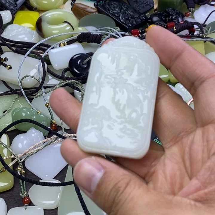 和田玉未镶嵌颈饰