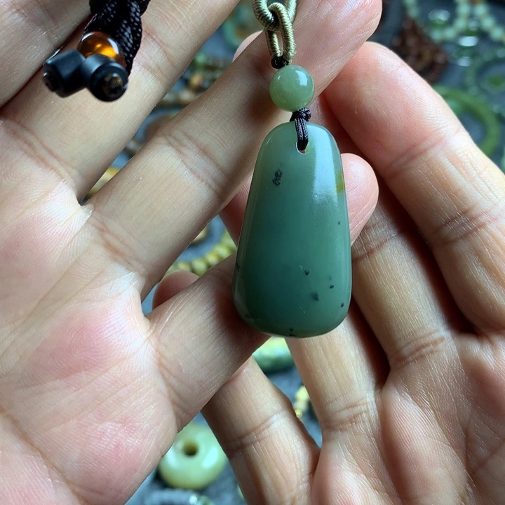岫岩河磨玉（透闪石质玉）未镶嵌吊坠(赠链)