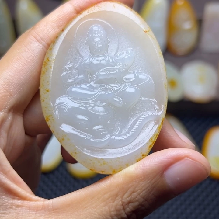 颈饰未镶嵌和田玉
