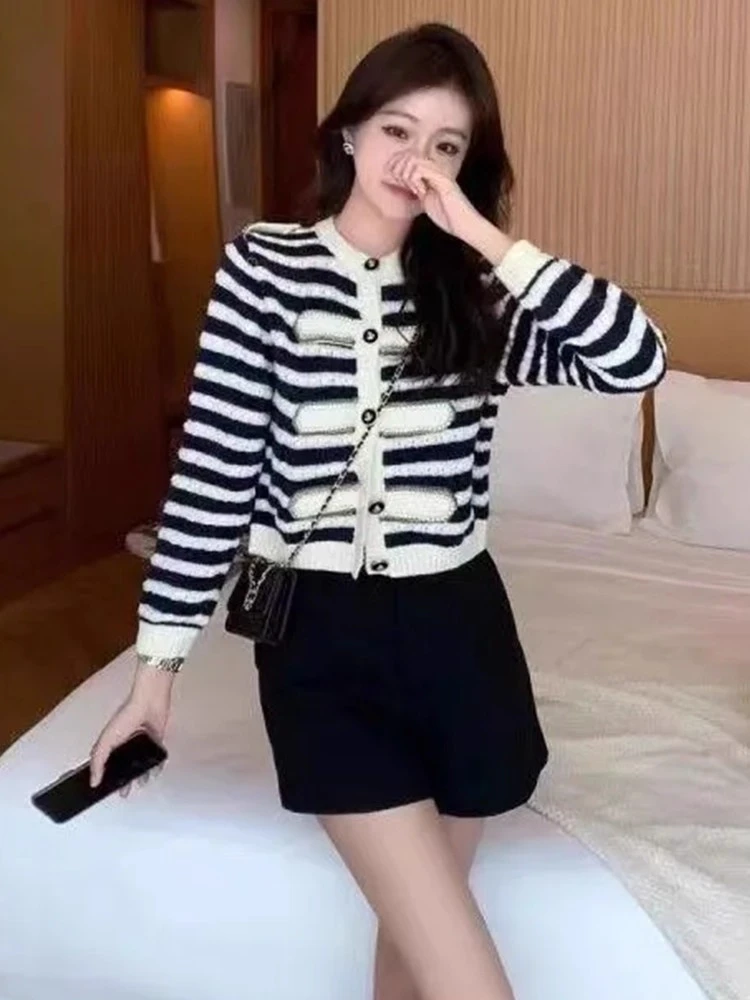 小香风针织开衫毛衣外套女2025秋季新款设计复古时尚显瘦百搭上衣