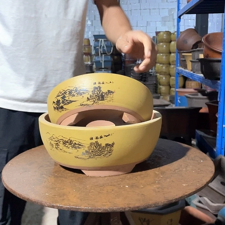 黄色绿箩山水中小花盆