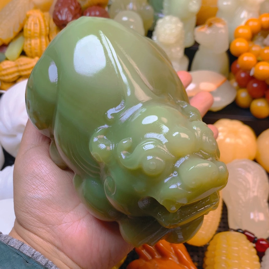 百***先新疆五彩石貔貅