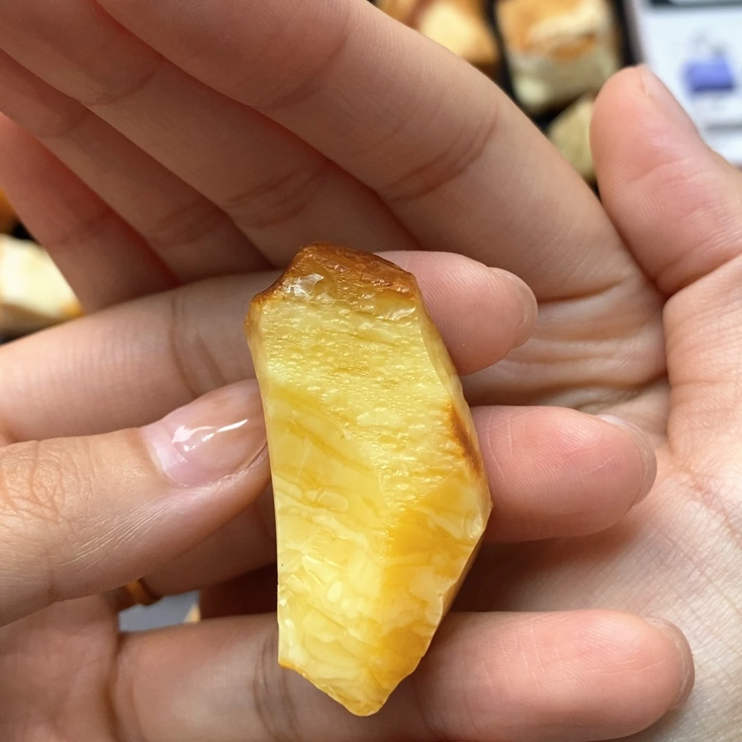 定制琥珀未镶嵌蜜蜡