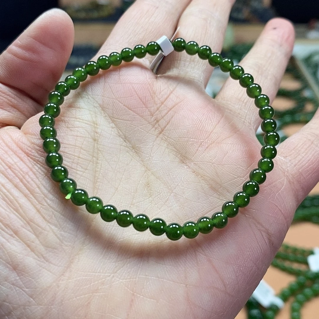 颈饰未镶嵌和田玉（碧玉）4mm菠菜