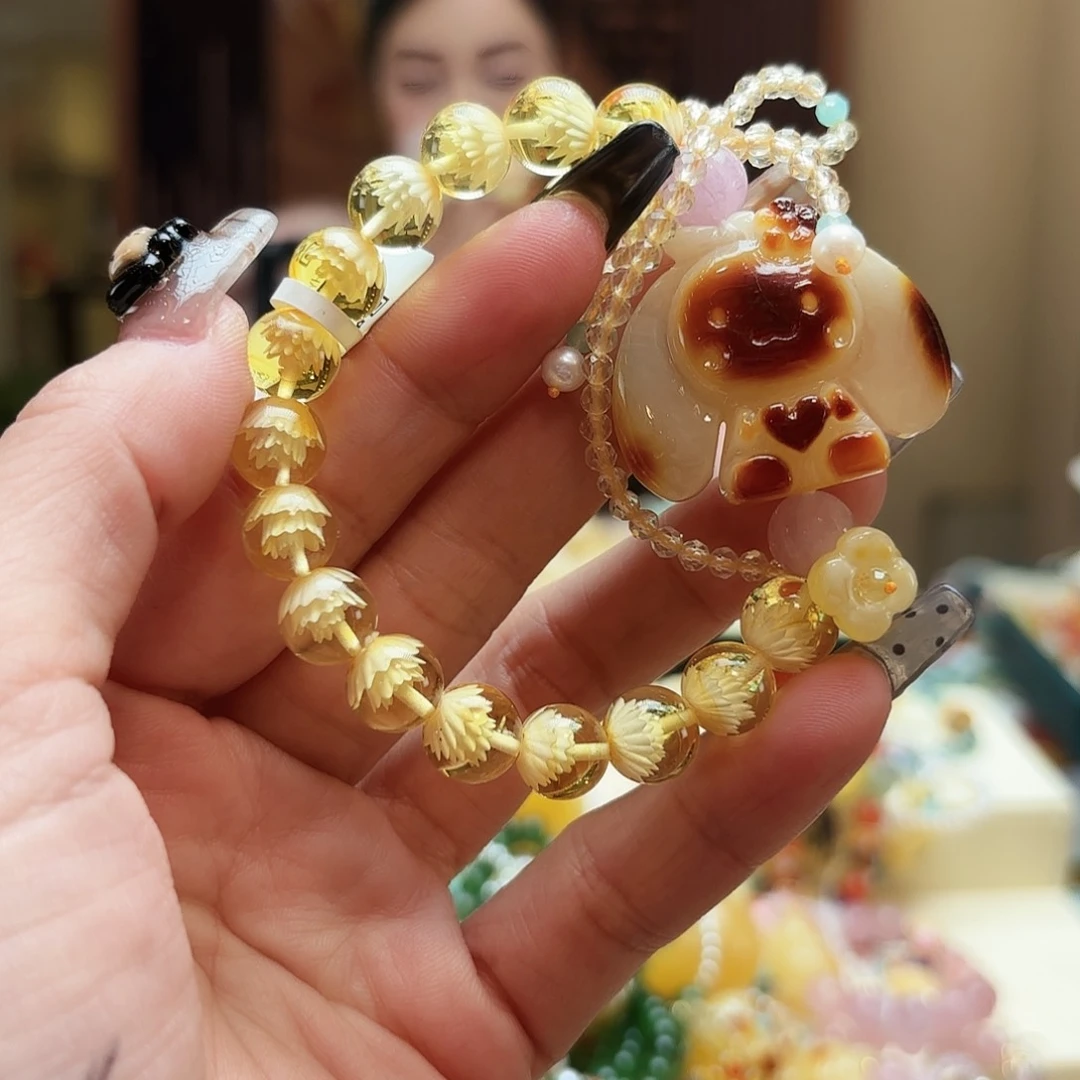 琥珀颈饰未镶嵌琥珀