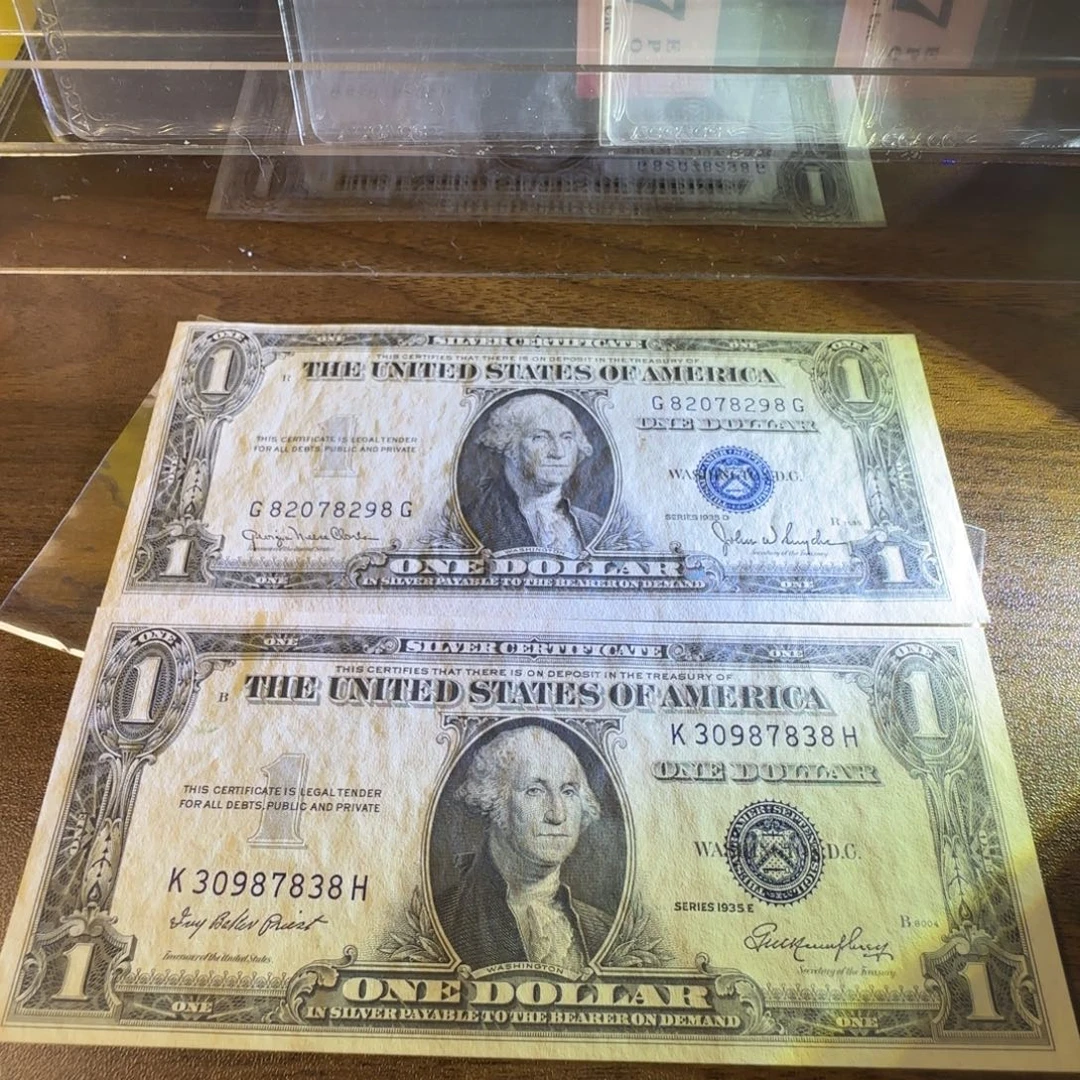 1935年蓝库两张，unc-，有压痕有斑