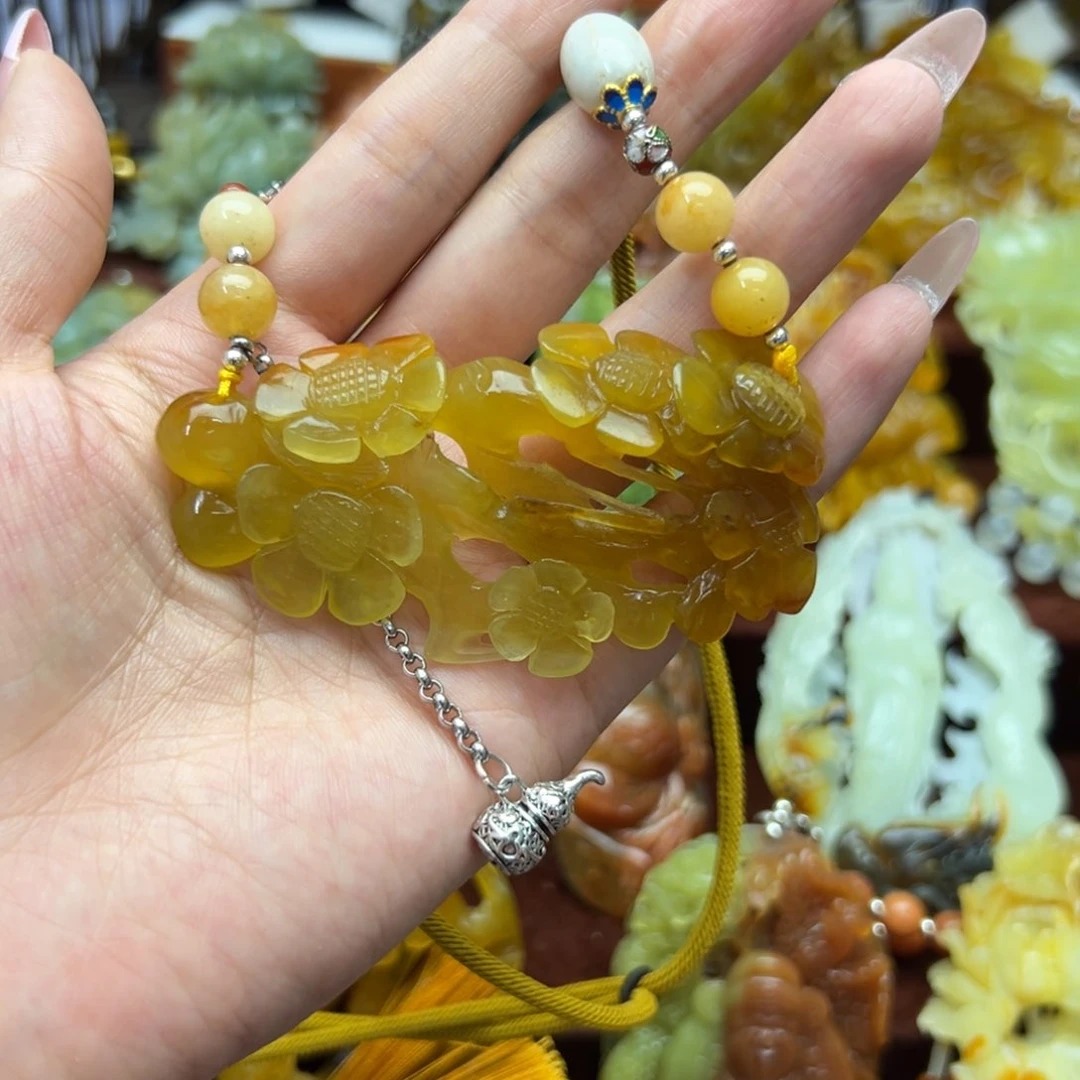 蛇纹石玉未镶嵌颈饰