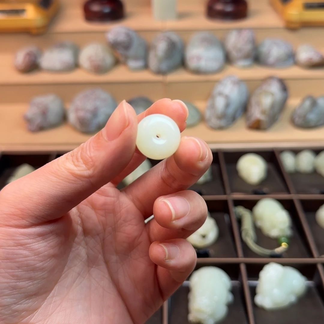 和田玉颈饰未镶嵌木**q