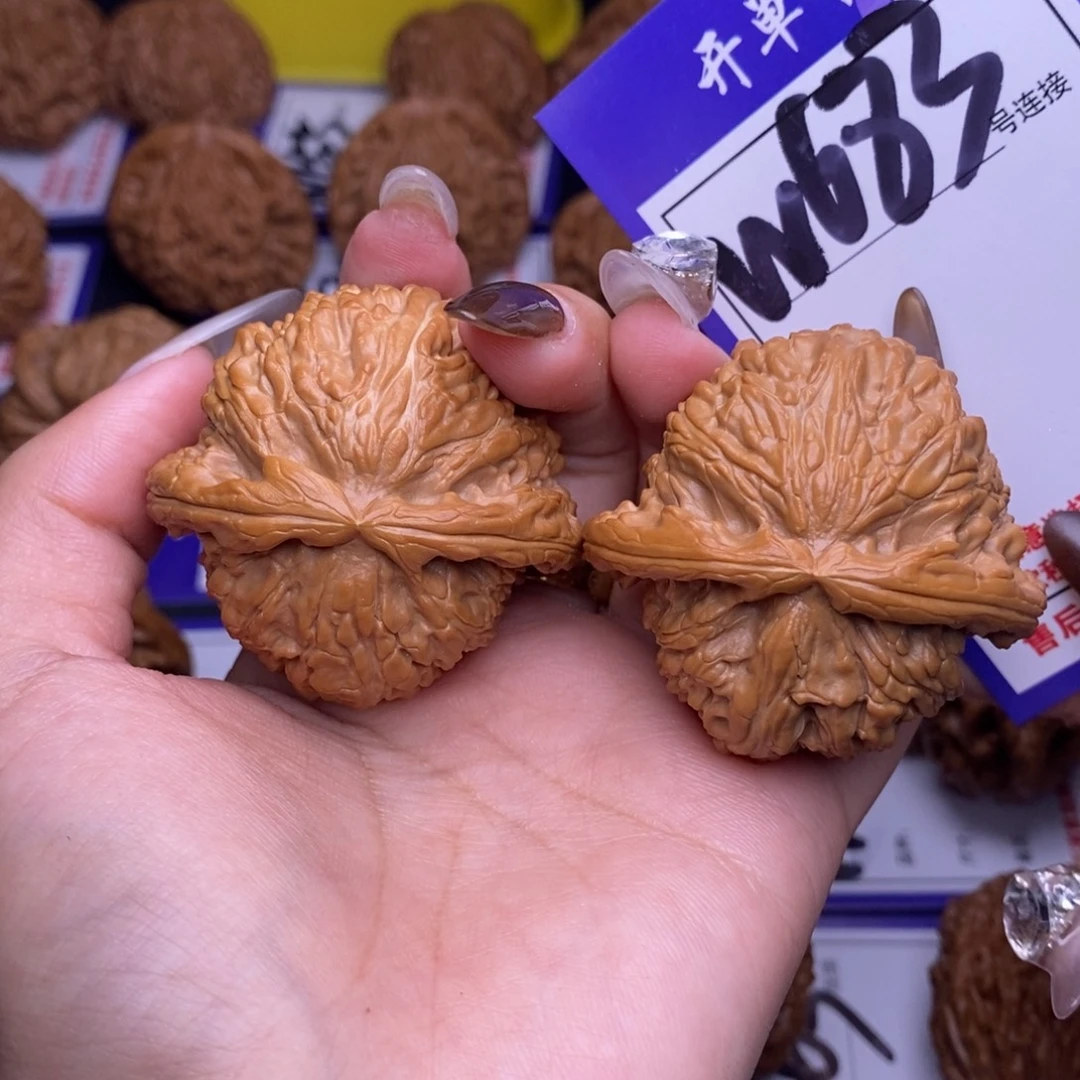 文玩核桃吊坠W683链接 白狮子45尺