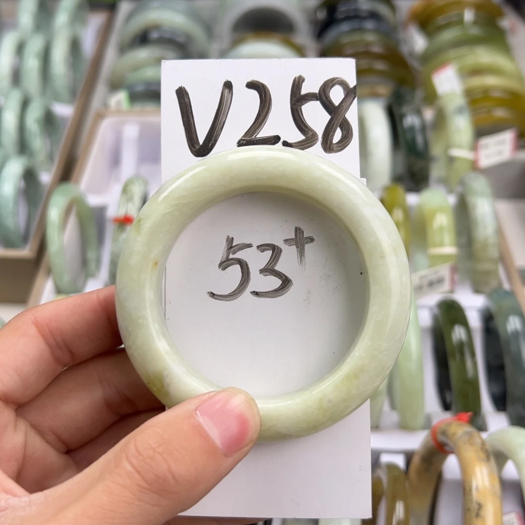 岫玉手镯未镶嵌天然岫玉微瑕