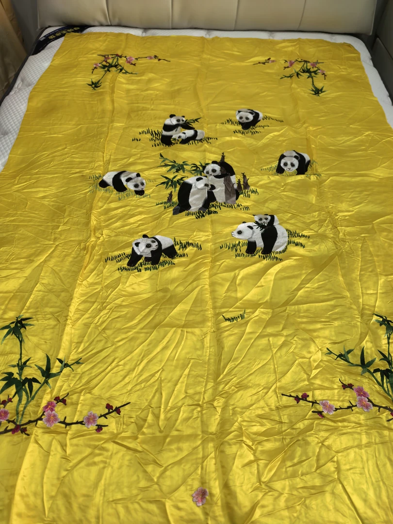 真丝绣花被面纯手工刺绣花型熊猫图案收藏孤品高货