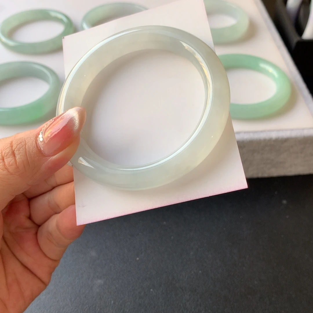 翡翠未镶嵌手镯55.3圆