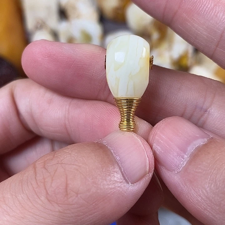 未镶嵌琥珀裸石我