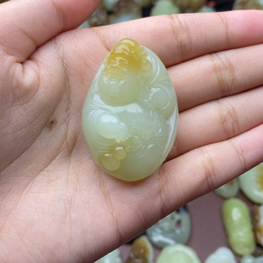 项链未镶嵌和田玉（糖玉）吱*