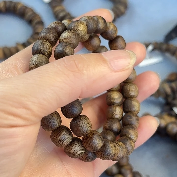 沉香碎屑沉香奇楠沉香苹果珠多样性发一