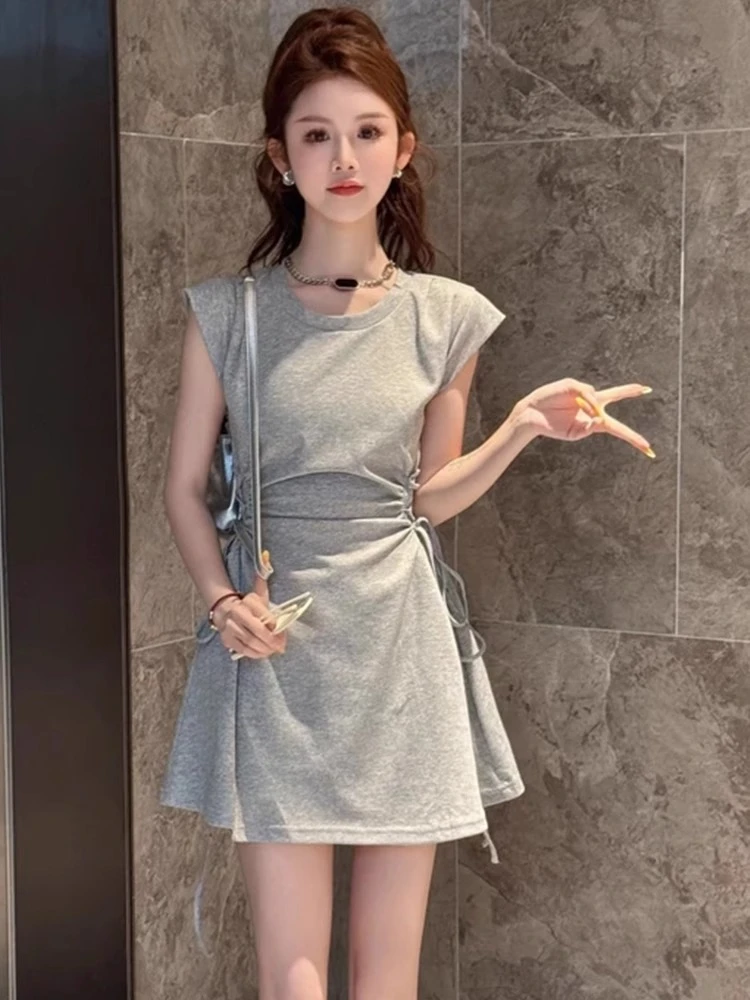 2025夏季新款纯欲风时尚洋气飞飞袖连衣裙女独特收腰显瘦A字短裙