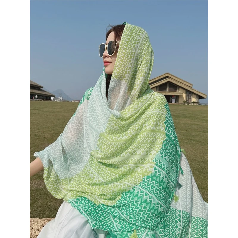 小清新绿色碎花丝巾女围巾防晒旅游大披肩沙滩巾薄款夏季纱巾