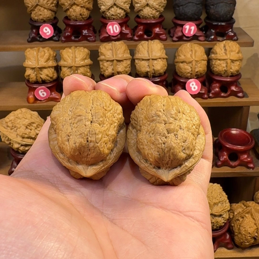 铁核桃把件金蟾蛤蟆头