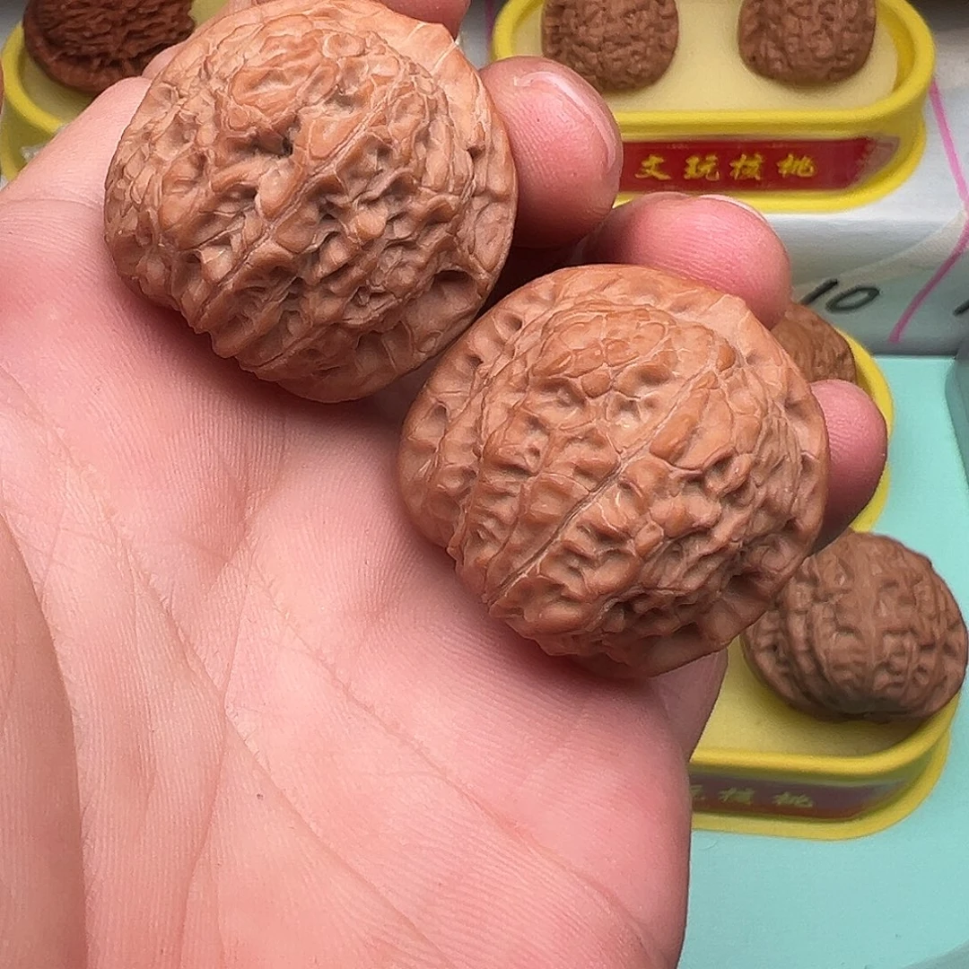 文玩核桃吊坠血麒麟34