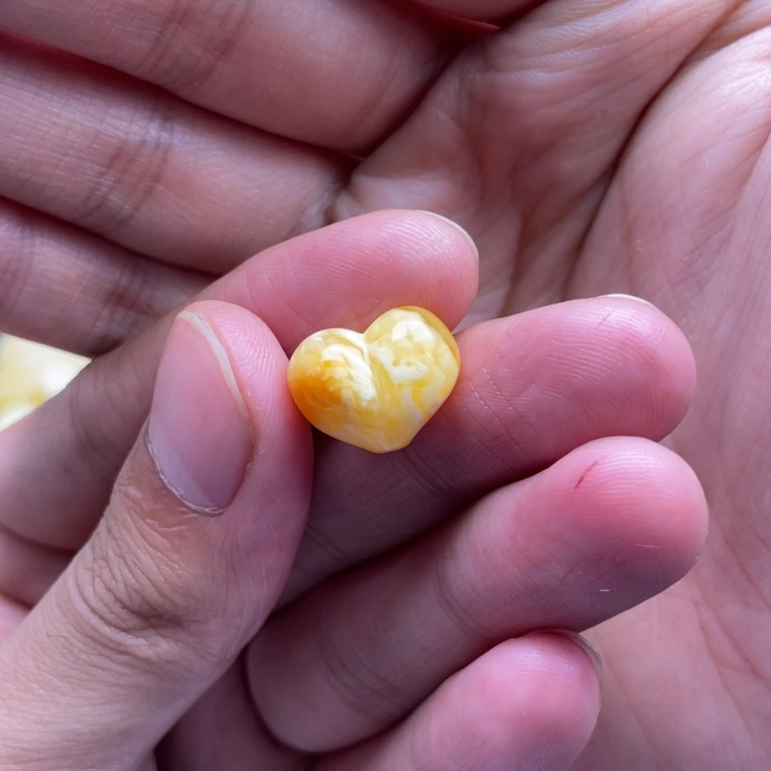 琥珀未镶嵌裸石蜜蜡