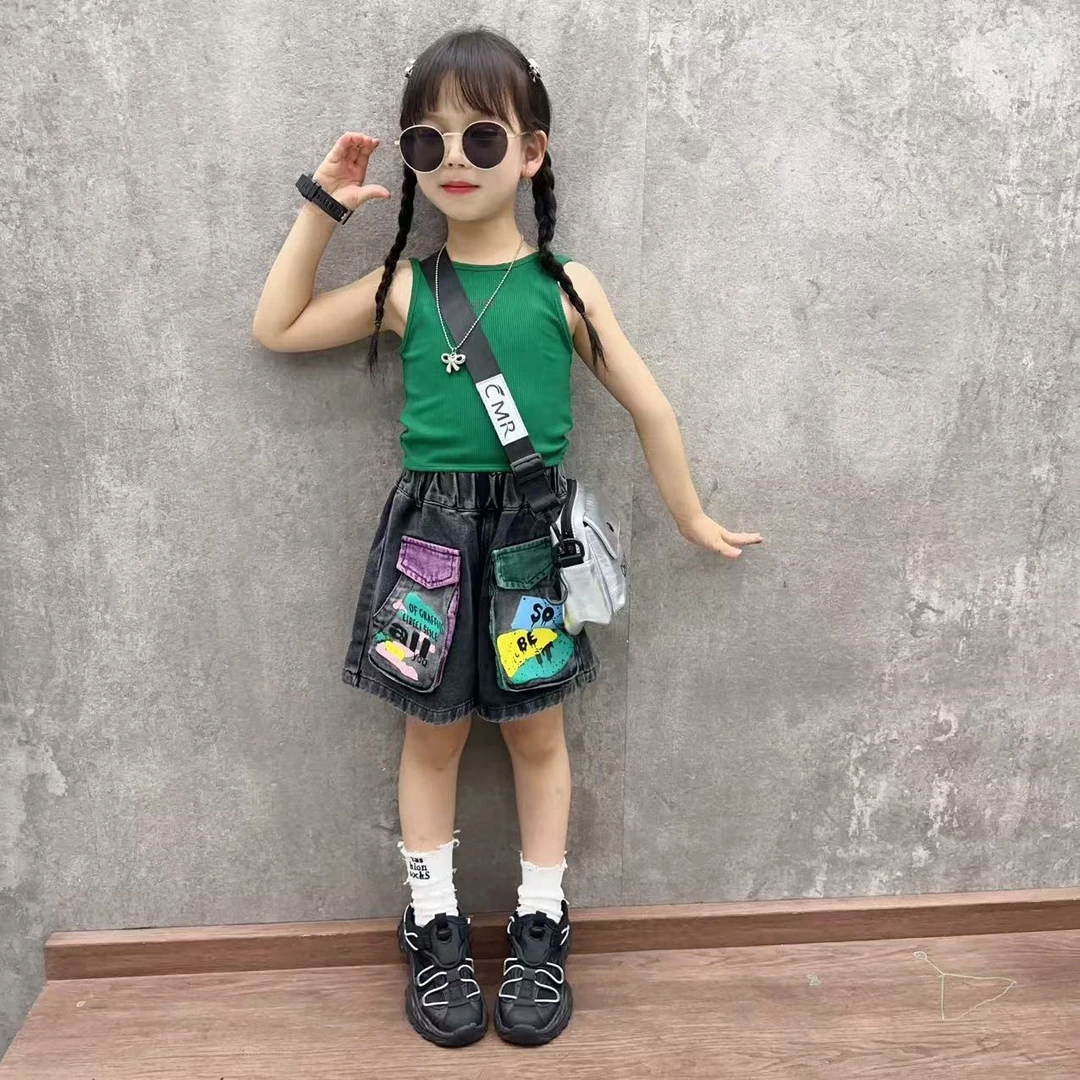女童夏季涂鸦牛仔短裤套装2025新款中大童时髦背心两件套儿童夏装