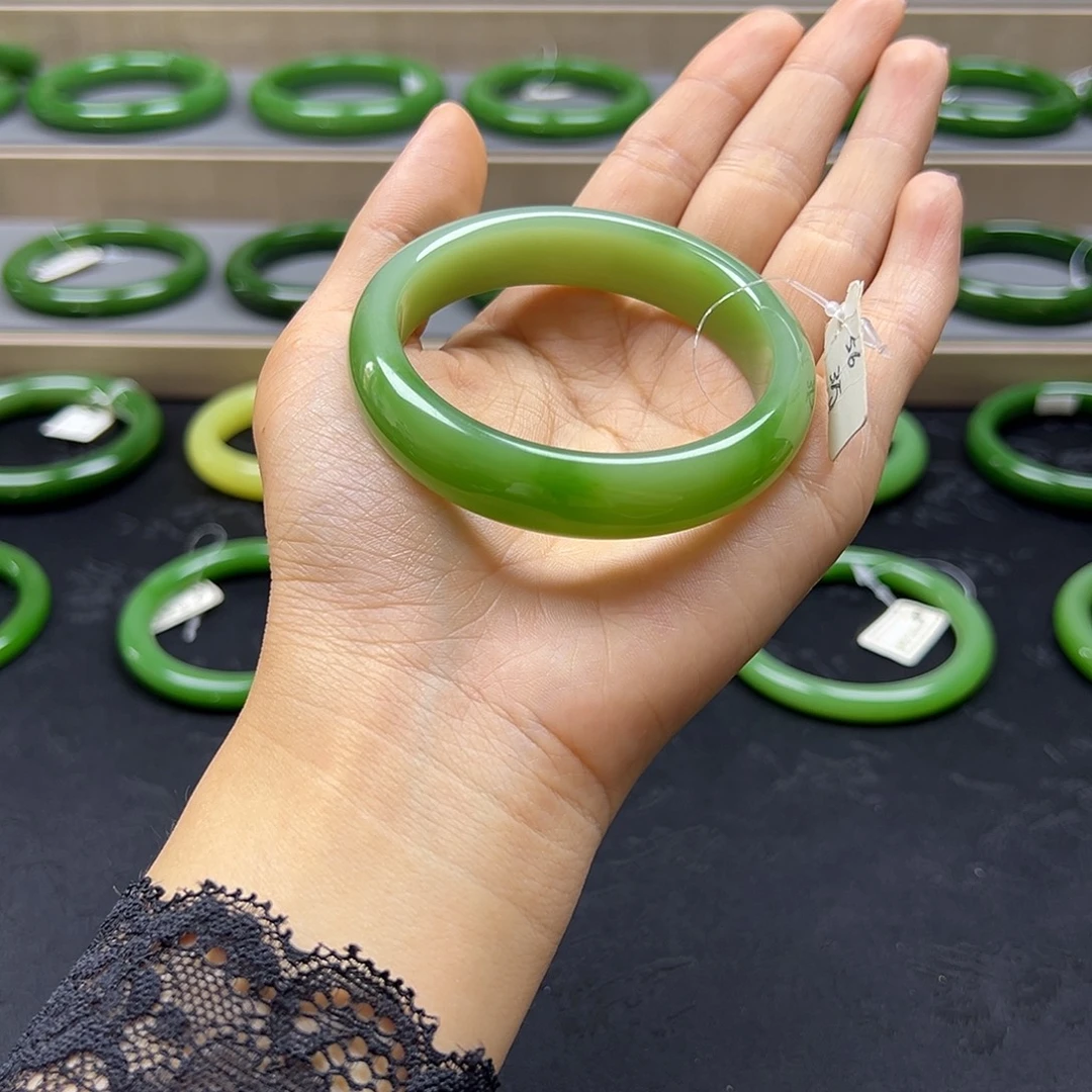 和田玉（碧玉）手镯未镶嵌白加绿