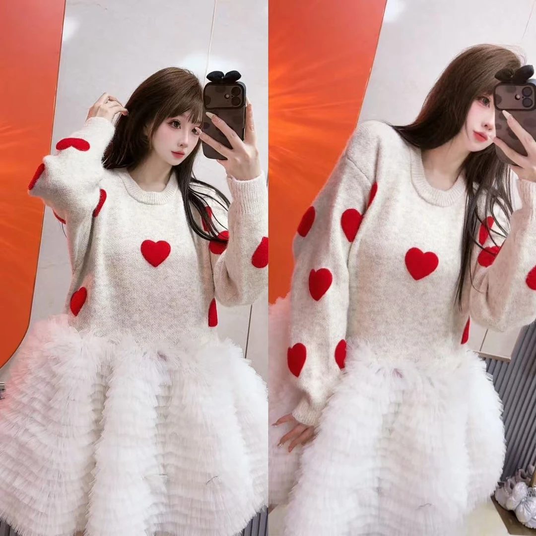 0213【熙妮潮牌】泰潮设计师款潮流爱心刺绣套头毛衣拼纱裙小清新