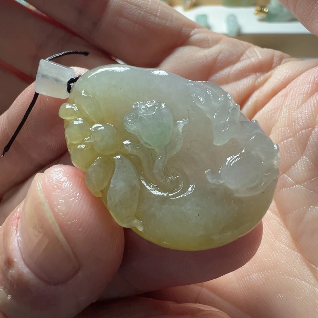 定制翡翠未镶嵌小鹿