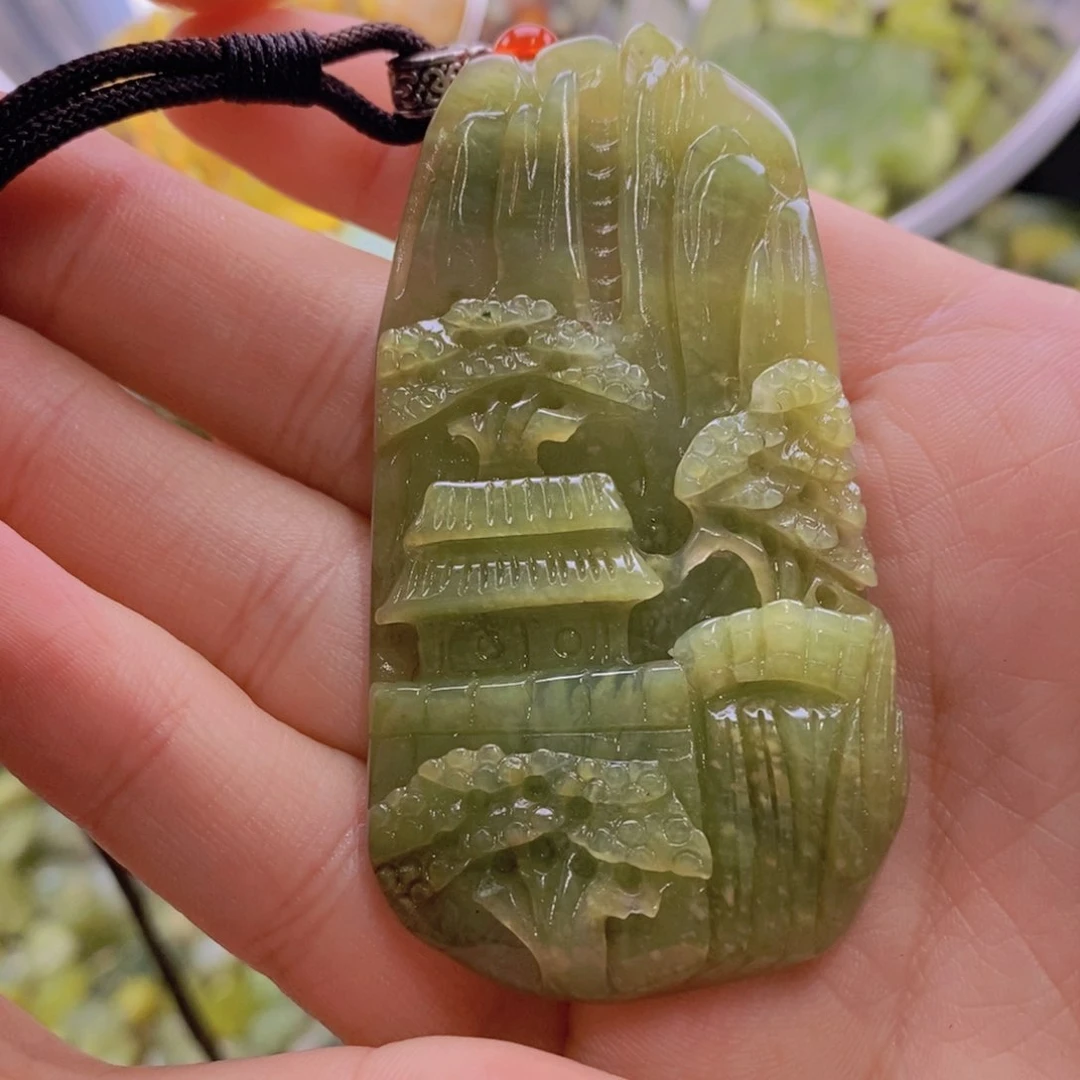 蛇纹石玉吊坠未镶嵌