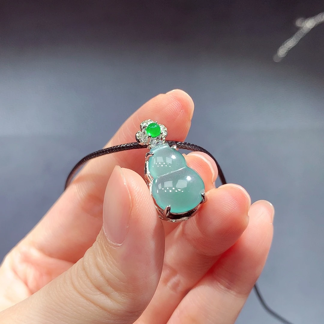 翡翠戒指未镶嵌翡翠