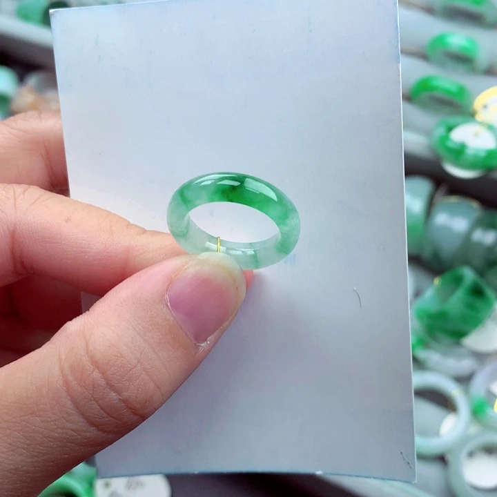 翡翠未镶嵌戒指8号