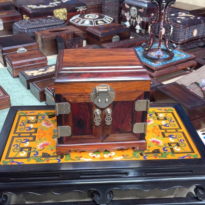 紫檀木类成套家具