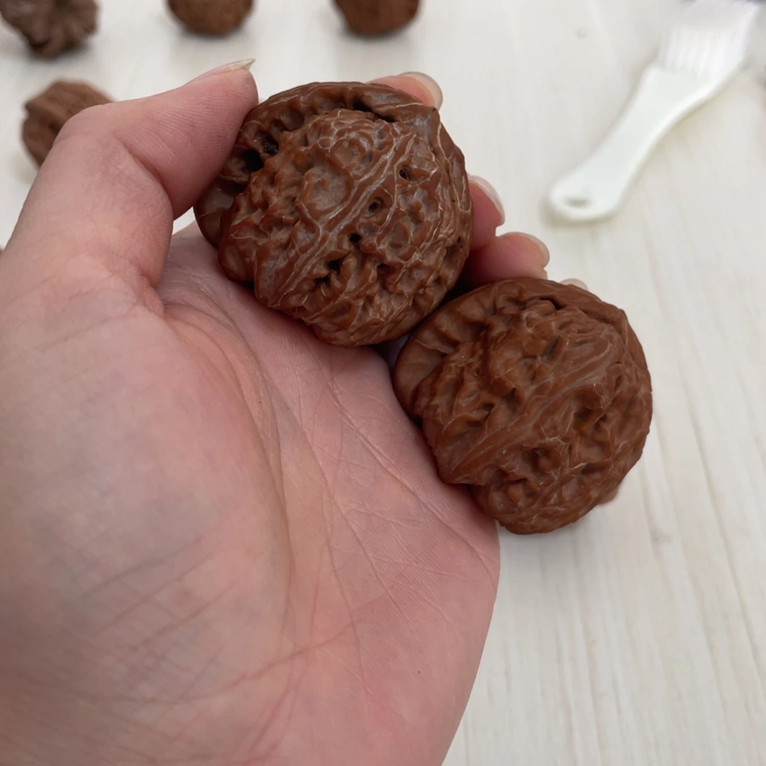 星***条文玩核桃吊坠白狮子42尺全品