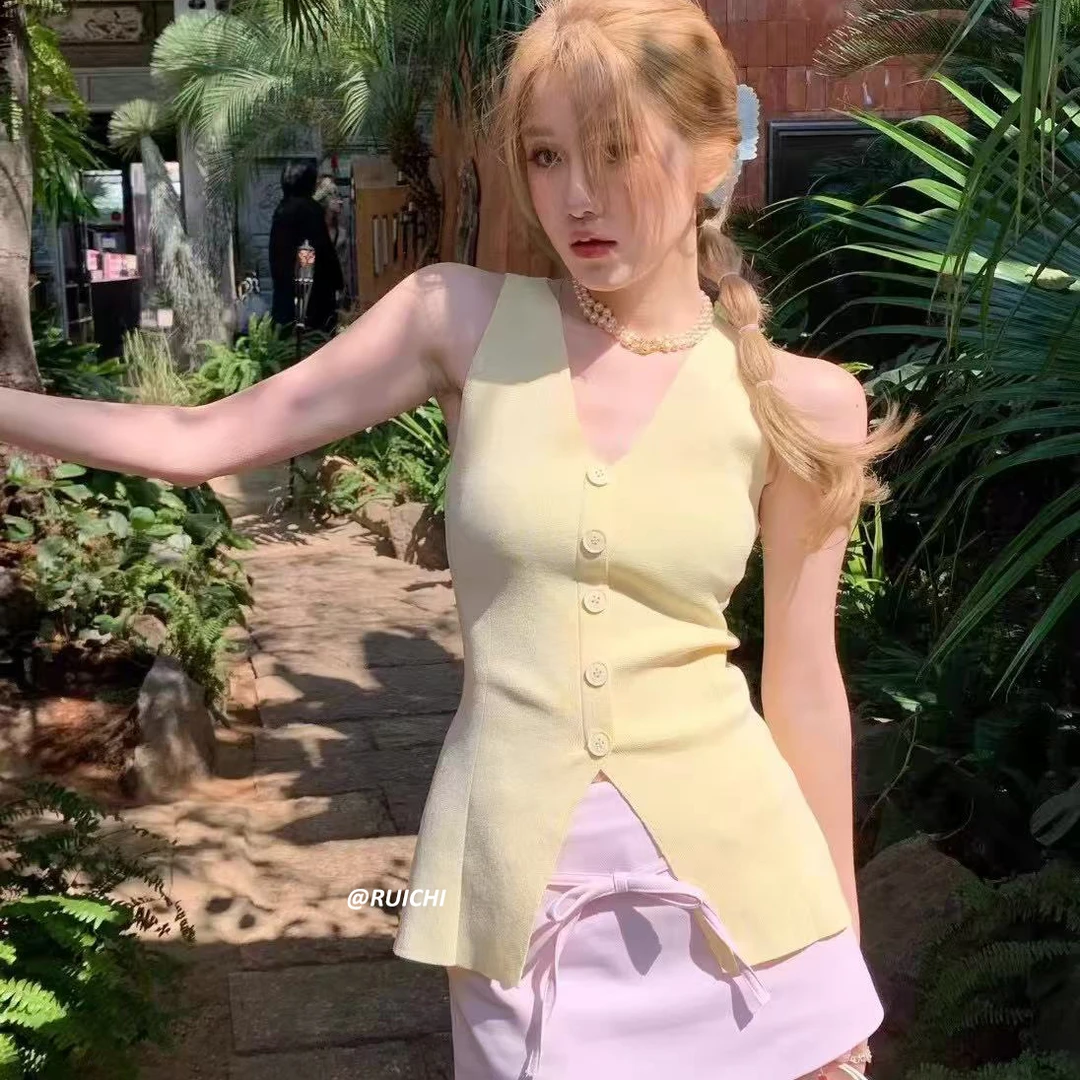 气质少女风性感V领背心百搭辣妹风修身显瘦小众设计感背心上衣女