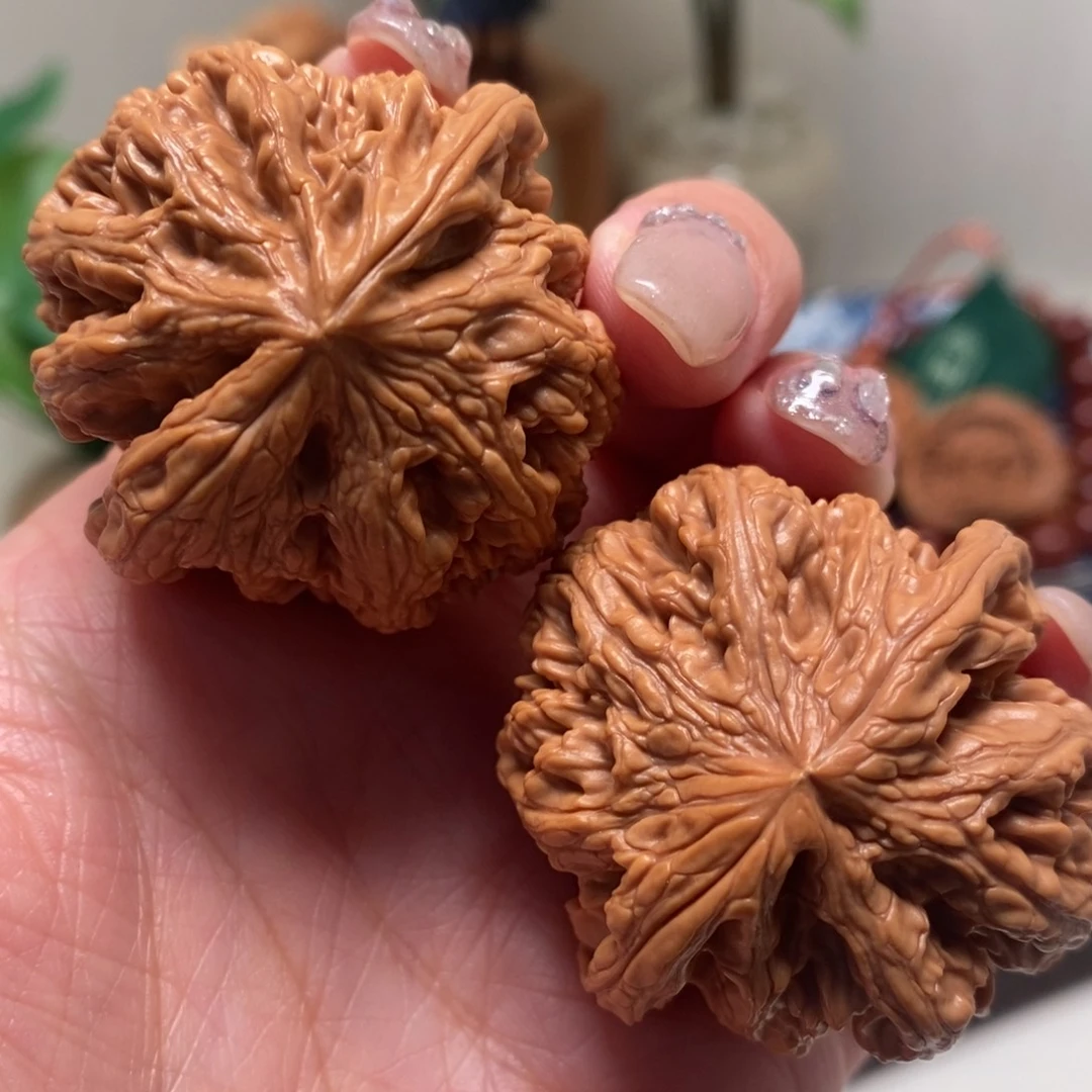 ****文玩核桃把件粗筋