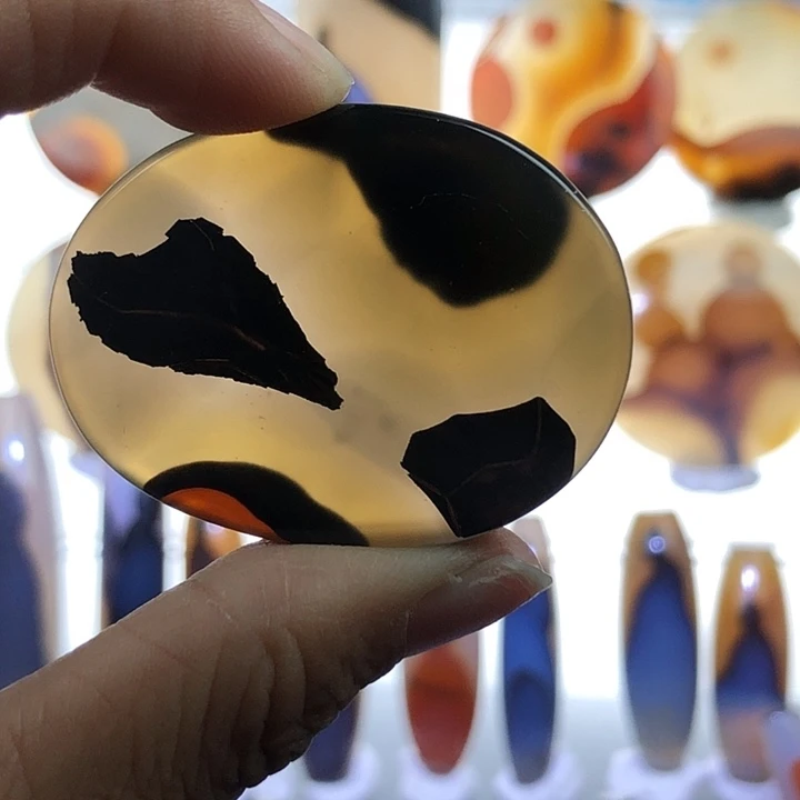 用***3玛瑙/玉髓未镶嵌珠宝半成品77