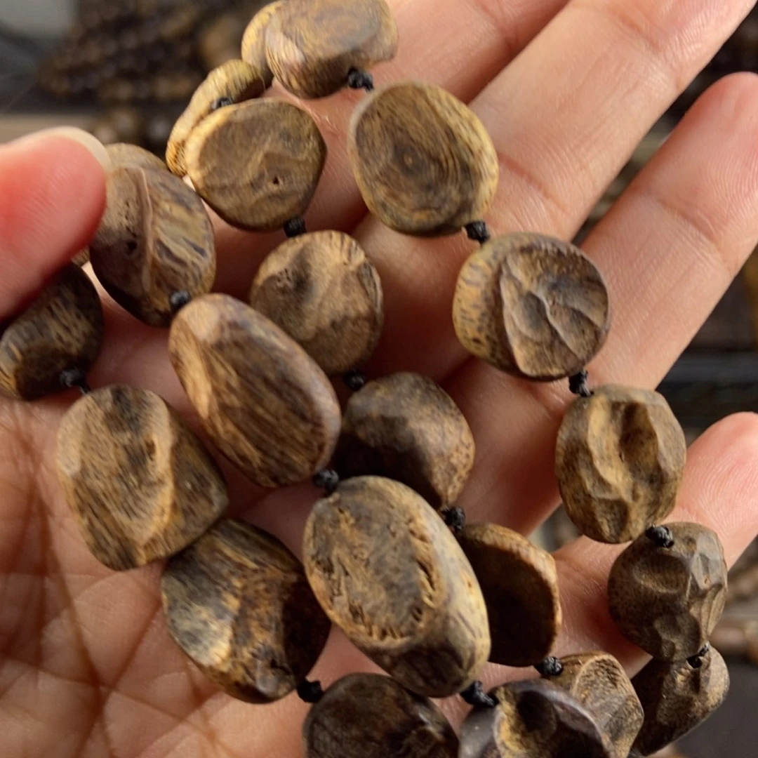 沉香手串晨*越南芽庄虫漏白棋楠