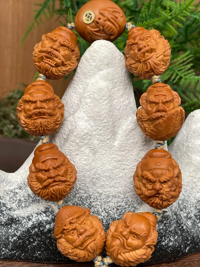 曦樾，八大钟馗之钟馗百态橄榄核雕手串