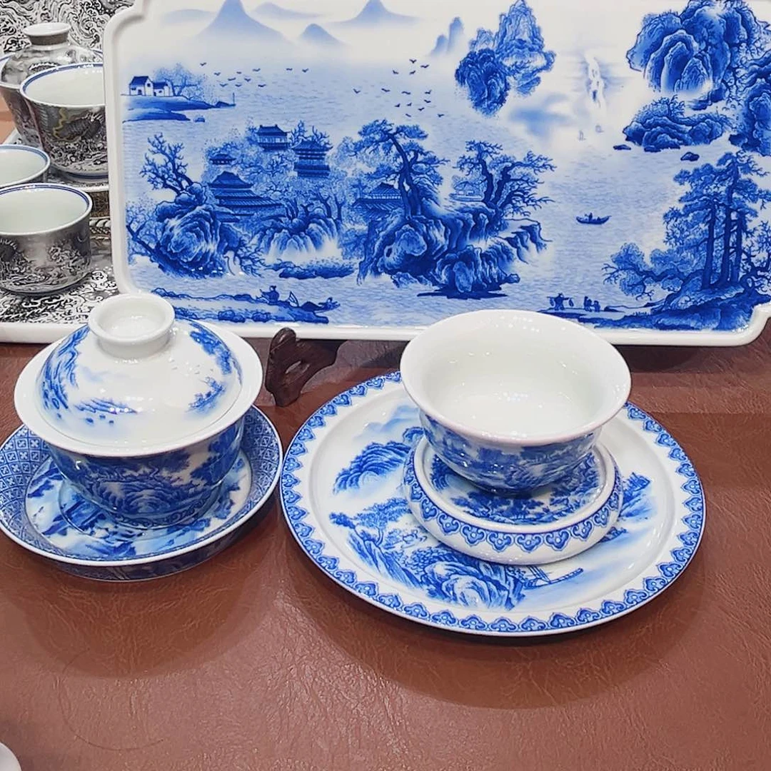 摆件太****?景德镇陶瓷研究所工作的