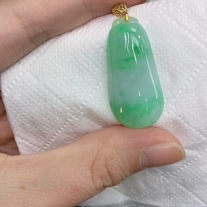 颈饰18K金镶嵌翡翠2345677899