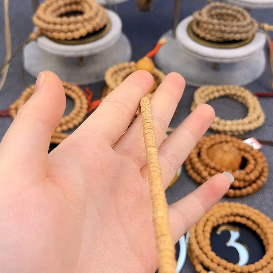 来***啤柏香籽/百香籽吊坠