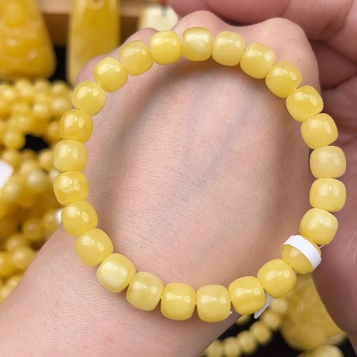 琥珀未镶嵌颈饰琥珀