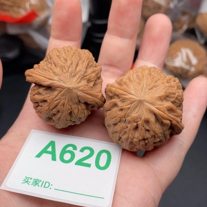 文玩核桃吊坠核桃