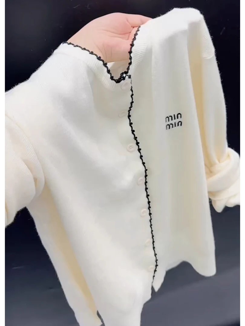 早秋2025新款圆领单排扣针织开衫女装高级感宽松显瘦百搭毛衣外套