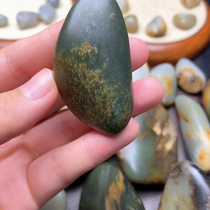无***命和田玉未镶嵌颈饰6