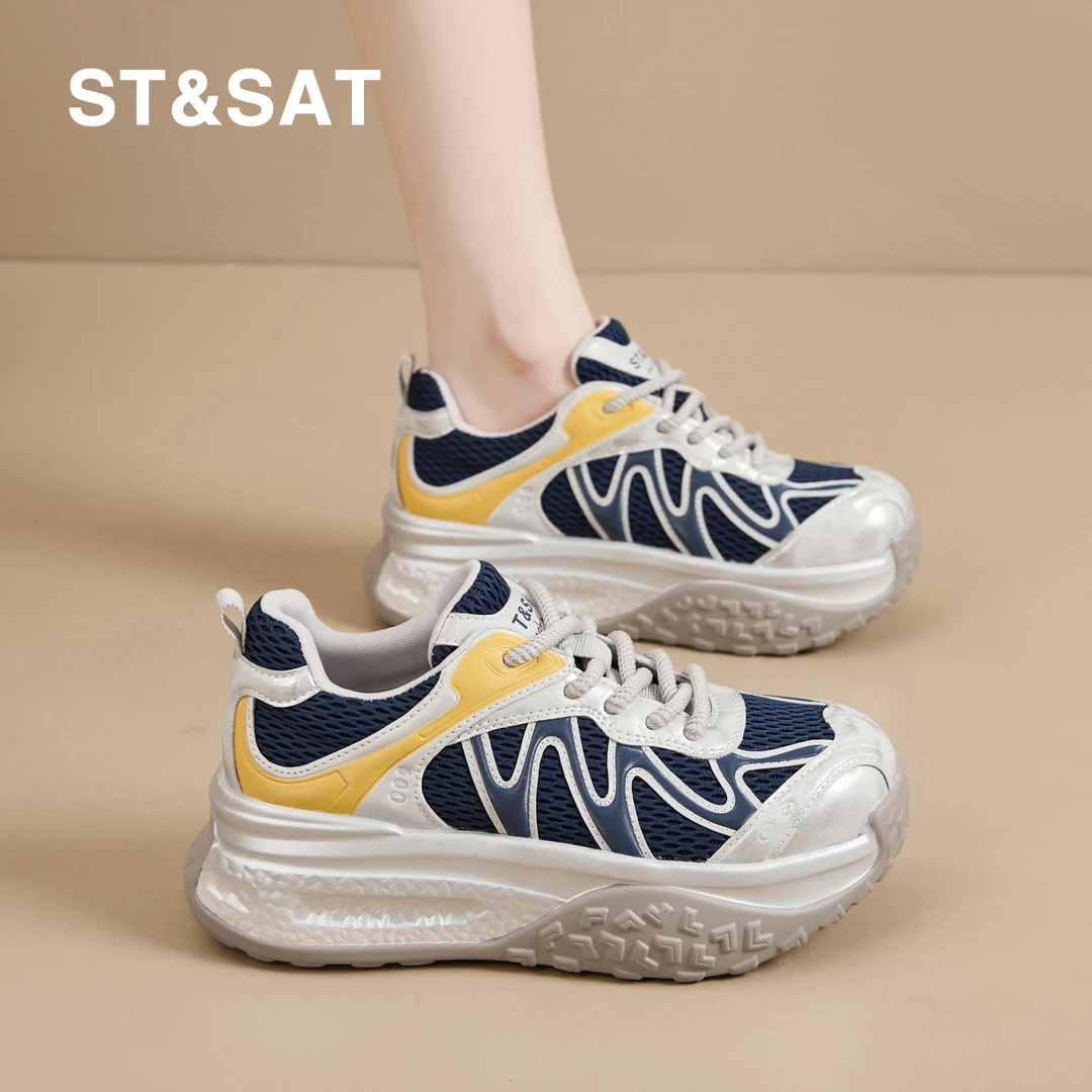 星期六网面运动鞋女透气2025冬季新款透气平底户外登山休闲老爹鞋