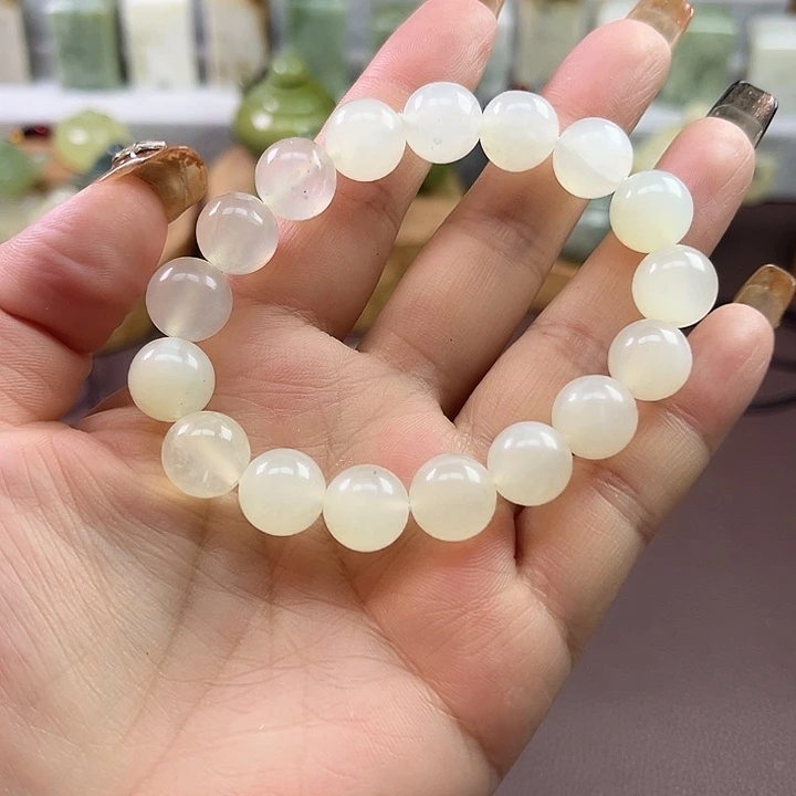 蛇纹石玉未镶嵌项圈