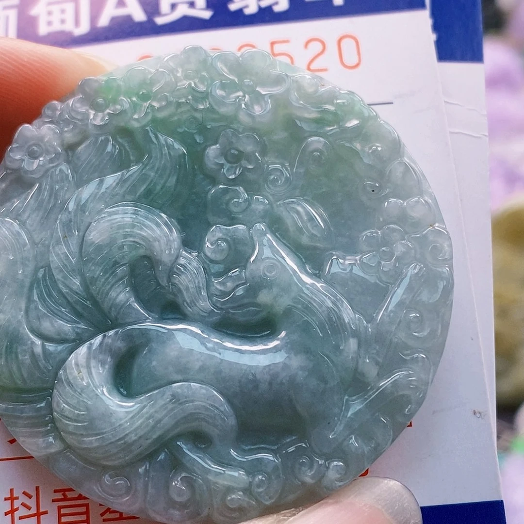 吊坠(不含链)未镶嵌翡翠